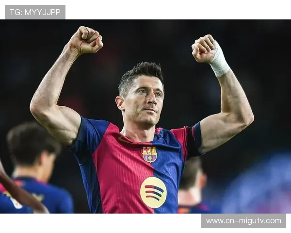 巴萨锋线多点开花,莱万领跑射手榜状态正佳 巴萨锋线多点开花,莱万领跑射手榜状态正佳