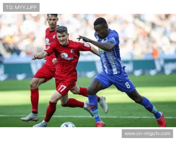 柏林联合vs法兰克福，双方开场对攻激烈